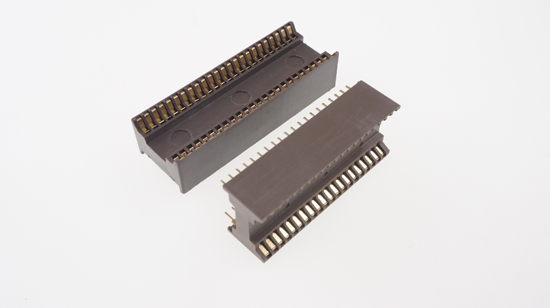 Burn In Socket DIP 2.54 mm Pitch 6 8 12 14 16 18 20 24 28 32 40 48 Pin Gold plate IC Test Socket Through Hole Dual Row